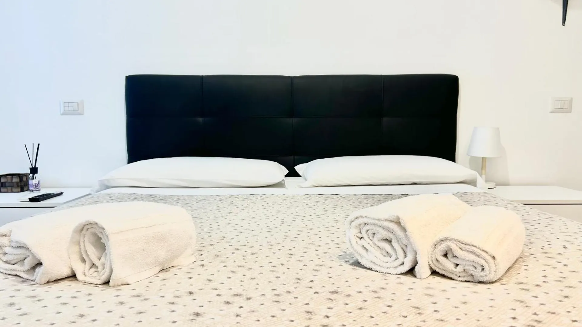 Un Letto Ideale Eur Rome Italy